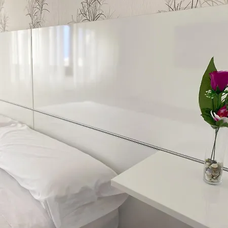 Hotel Avelina 2*